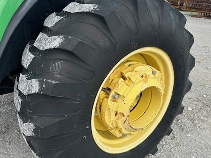 2011-john-deere-4720-image-13
