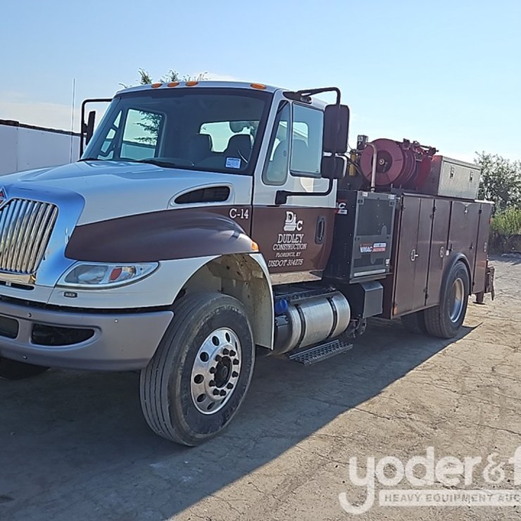 2016 INTERNATIONAL DURASTAR 4300