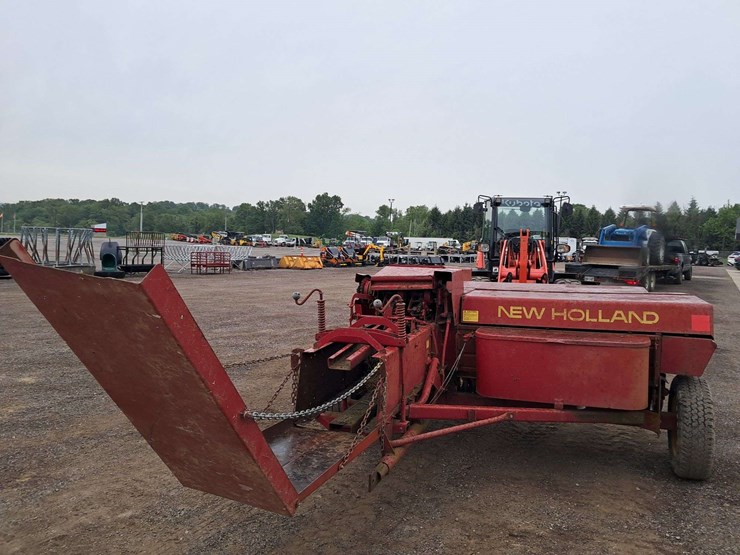 new-holland-310-image-4