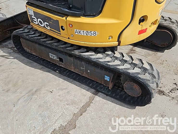 2017-deere-30g-image-27