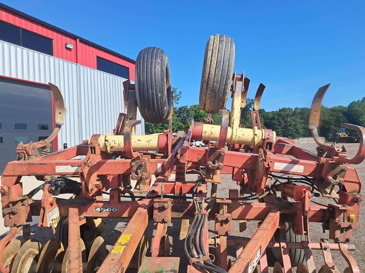 krauss-4500-15-shank-chisel-plow-image-11