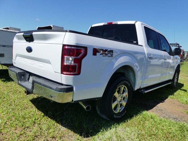 2020-ford-f150-xlt-image-3