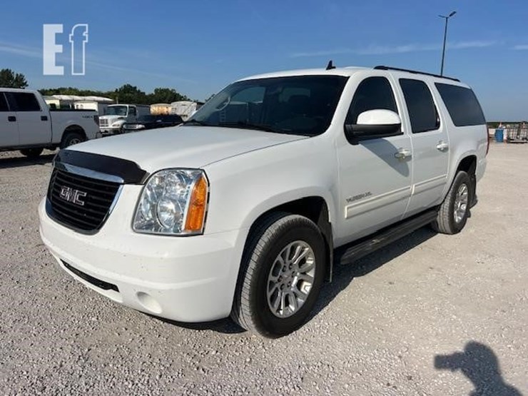 2011-gmc-yukon-xl-image-1