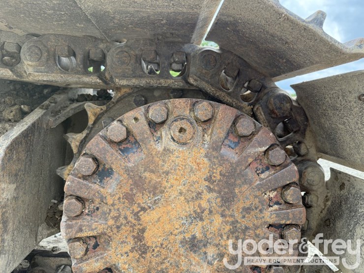 2004-caterpillar-318c-image-29