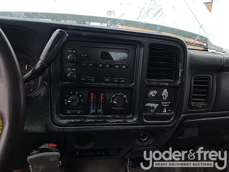 2007-chevrolet-3500-image-37