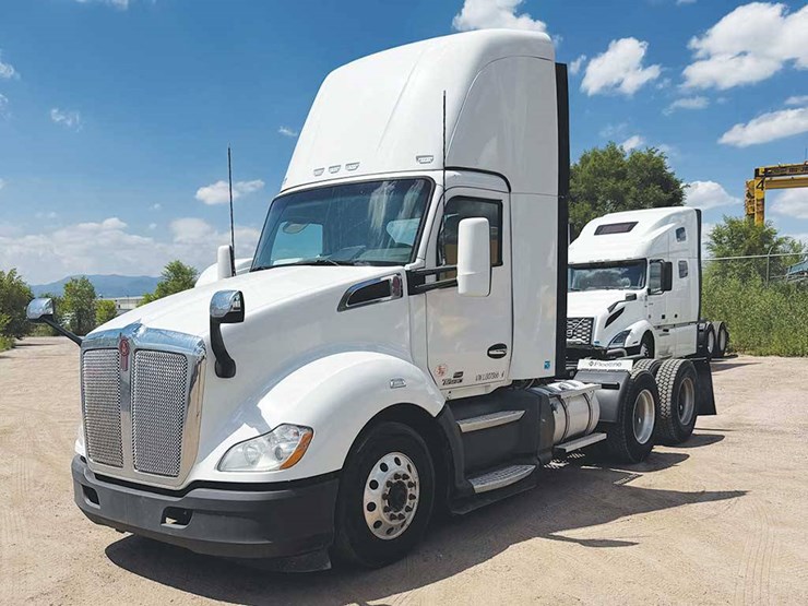 2020-kenworth-t680-image-1