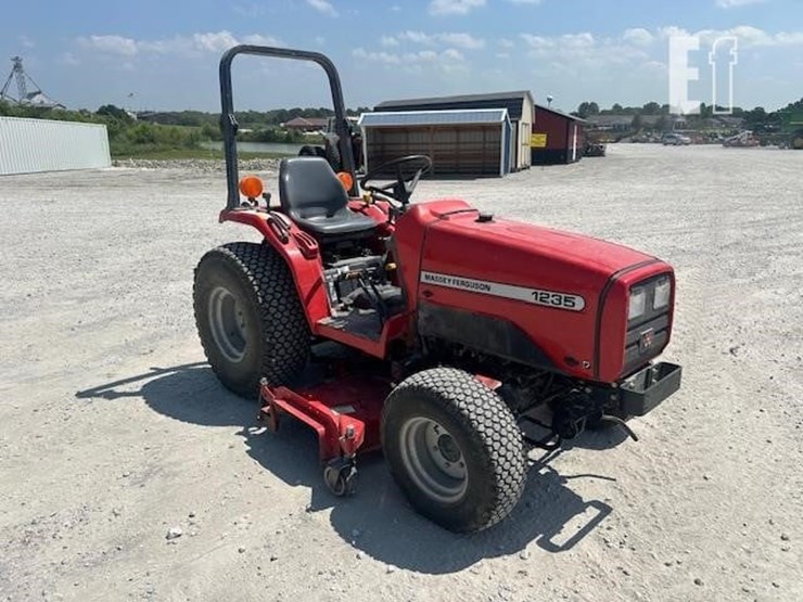 massey-ferguson-1235-image-9