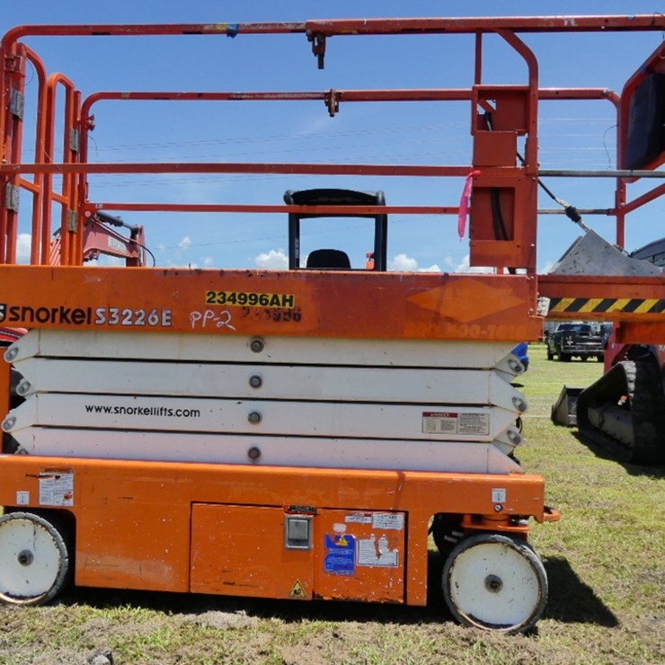2019 SNORKEL S3226E
