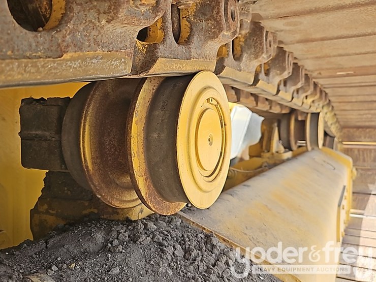 2022-deere-850l-lgp-image-10