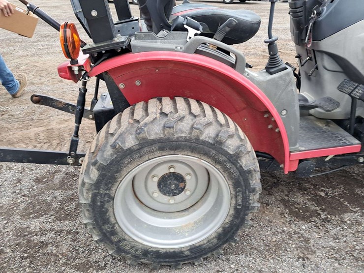 2022-mahindra-max25xlh-4wd-tractor-image-8