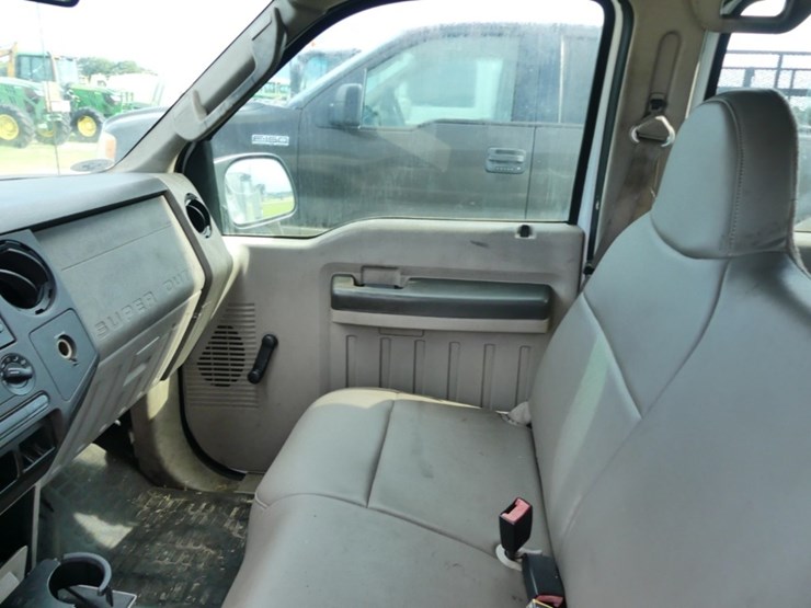 2008-ford-f250-xl-image-12