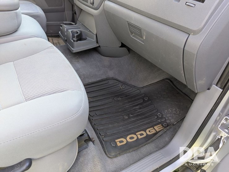 2009-dodge-ram-2500-image-33