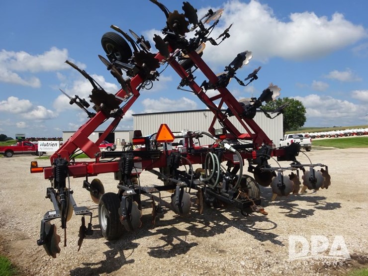 case-ih-5300-image-33