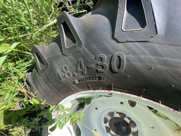 new-holland-tl100a-image-13