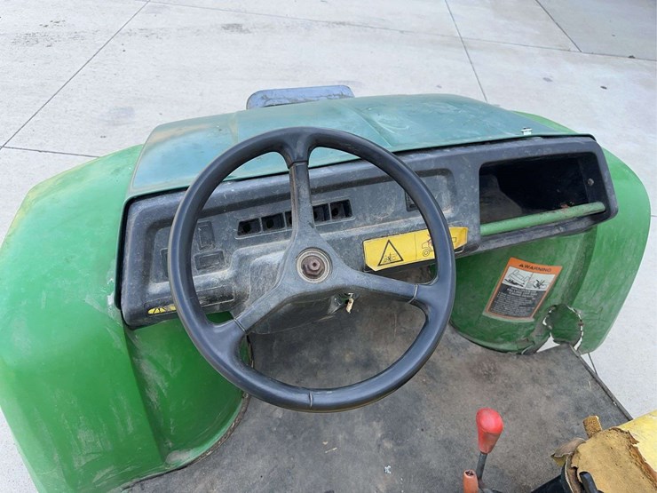 john-deere-gator-image-16
