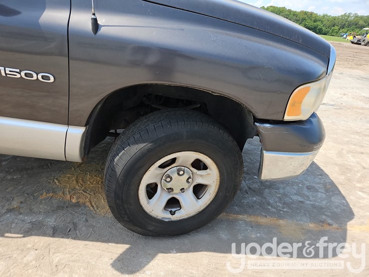 2004-dodge-ram-1500-image-8