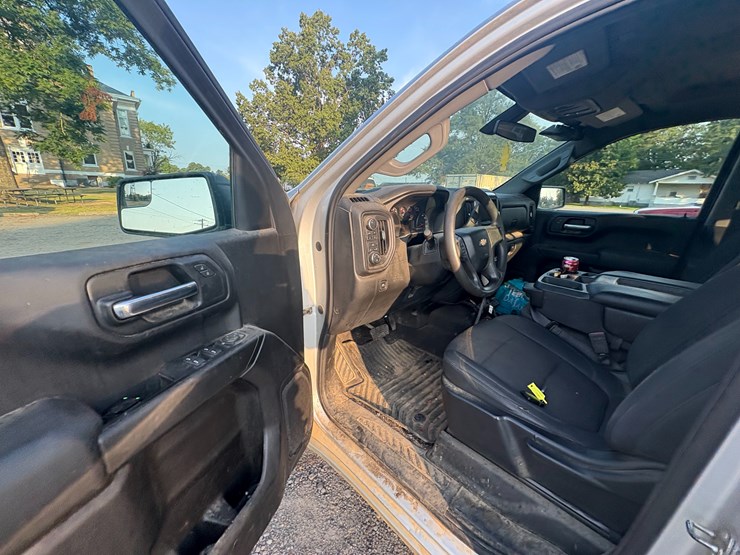 2020-chevrolet-silverado-1500-image-37