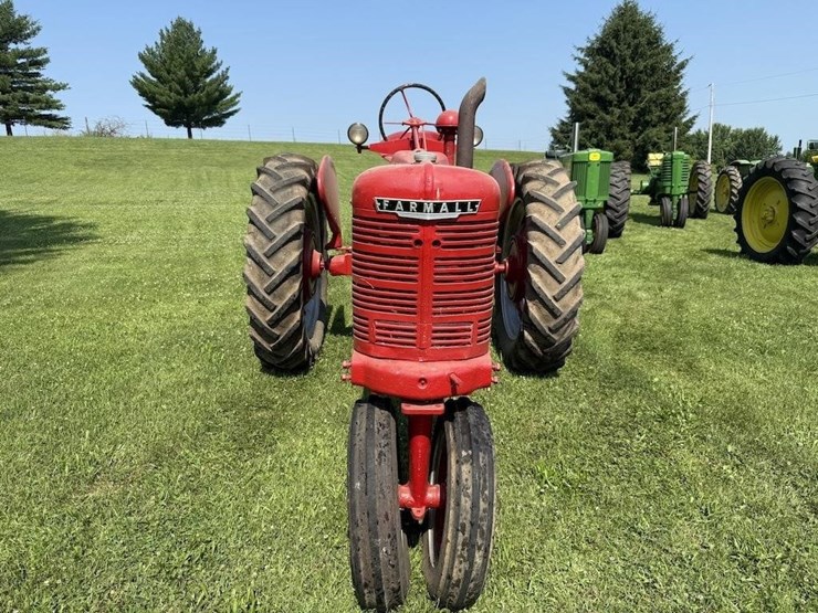 farmall-h-tractor-image-2