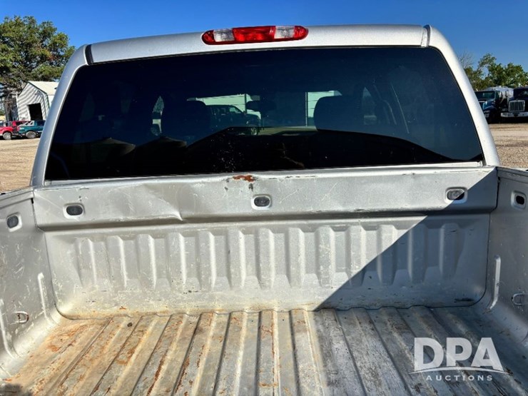 2011-chevrolet-silverado-2500hd-lt-image-32