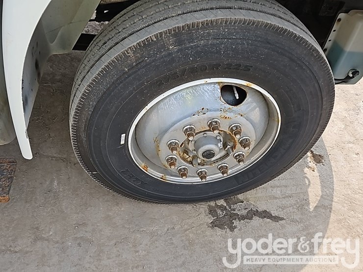 2015-international-durastar-4300-image-22