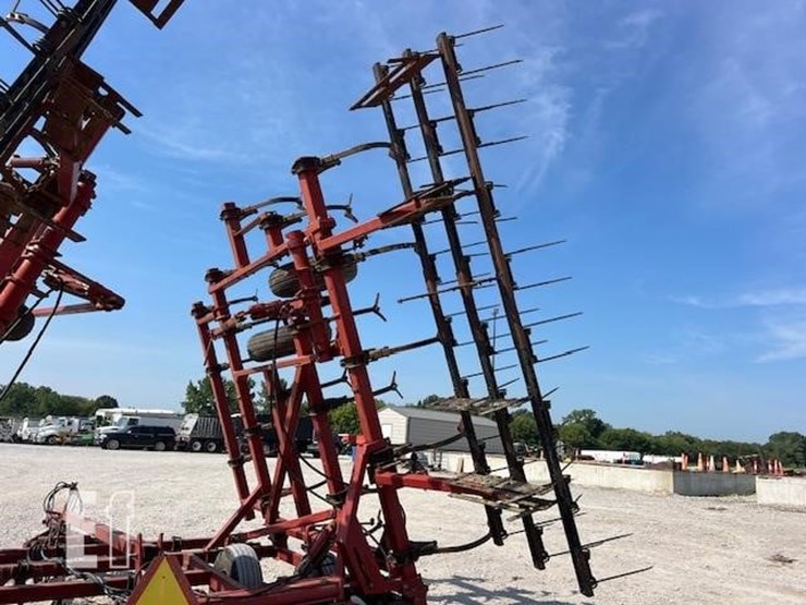 case-ih-4300-image-24