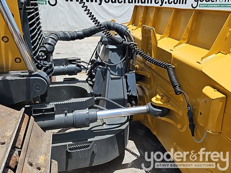 2022-deere-850l-lgp-image-15
