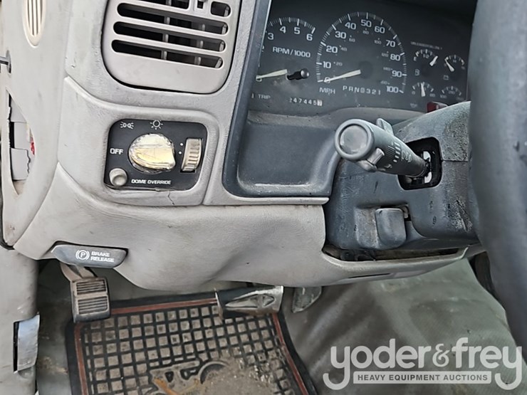 1997-gmc-3500-image-29
