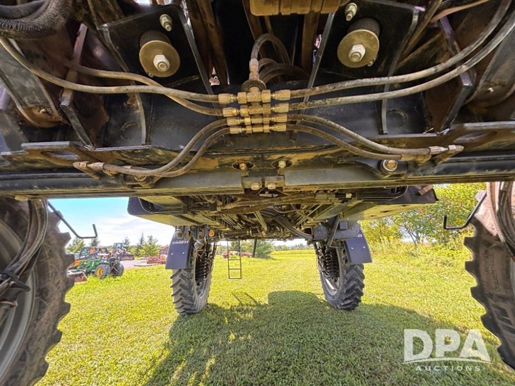 2019-case-ih-patriot-4440-image-53