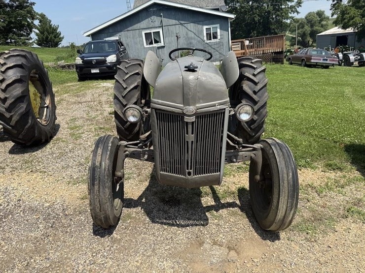 ford-8n-image-2