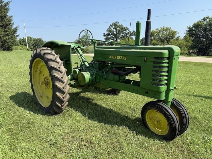 john-deere-b-image-1