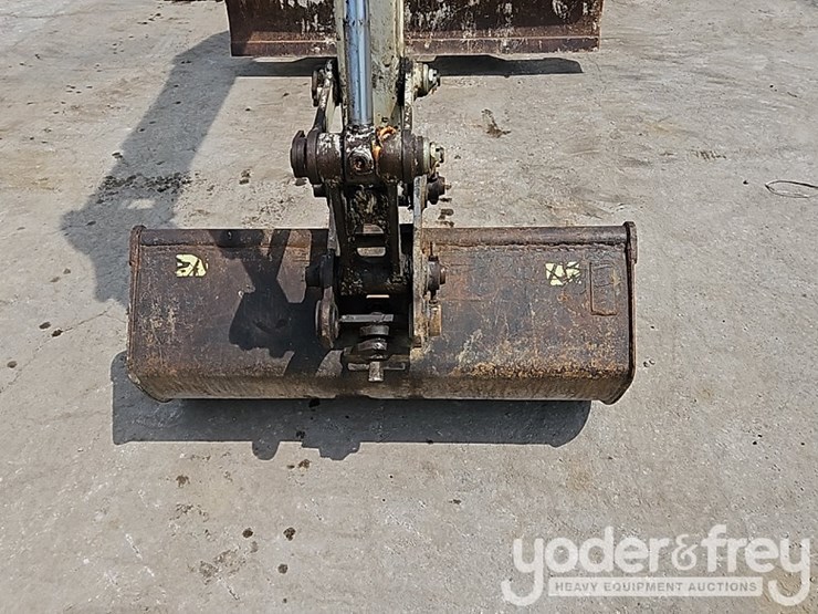 2005-takeuchi-tb145-image-11