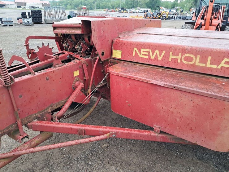 new-holland-310-image-12