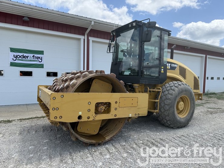 2014-caterpillar-cs54b-image-1