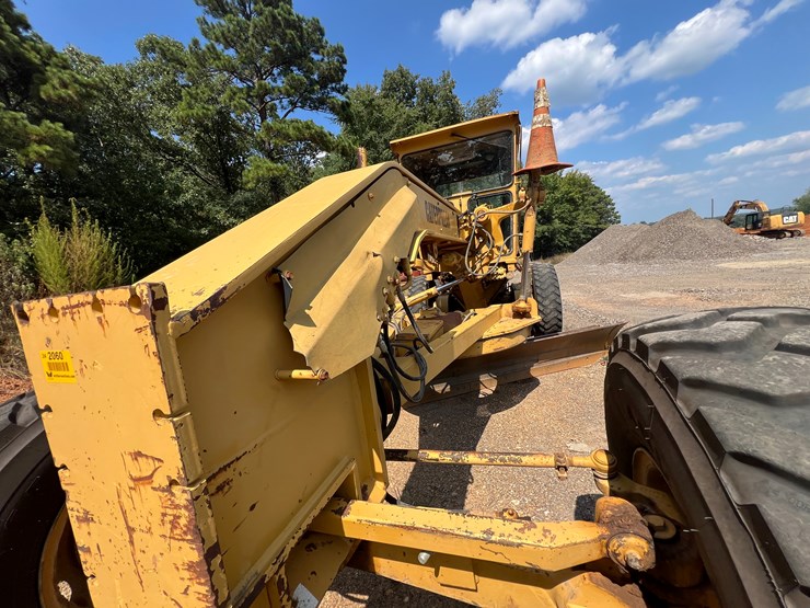 caterpillar-140g-image-38