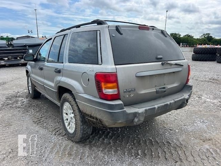 2001-jeep-grand-cherokee-laredo-image-4