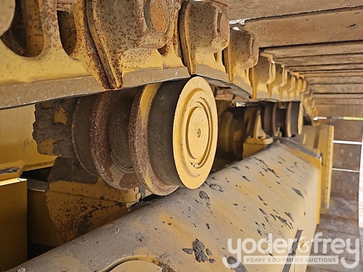2022-deere-850l-lgp-image-24