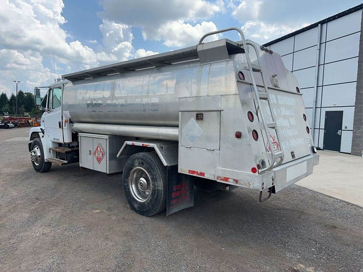 freightliner-fl70-image-4