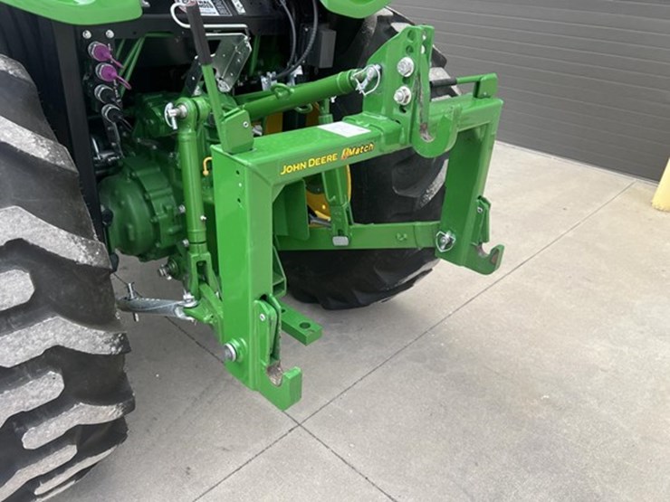 2024-john-deere-4066r-image-5