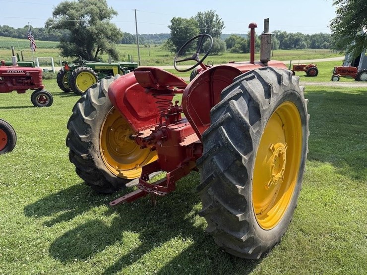 massey-ferguson-44-image-4