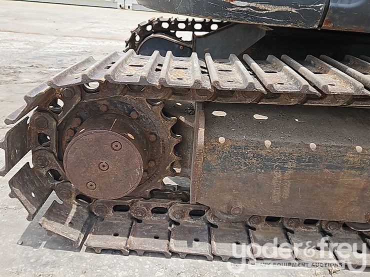 2019-bobcat-e35-image-9