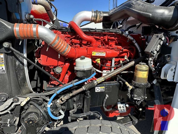 2014-peterbilt-388-image-17