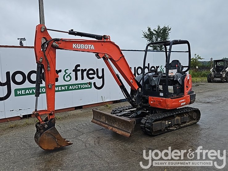 2019-kubota-kx040-4-image-1
