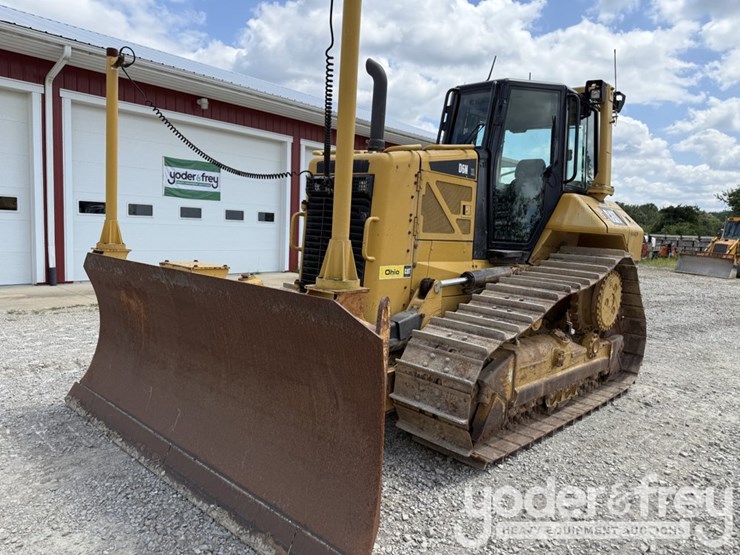 2015-caterpillar-d6n-xl-image-1