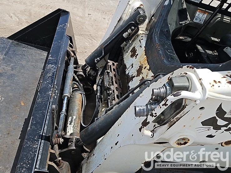 2016-bobcat-t650-image-16