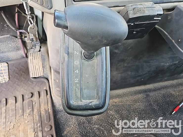 2016-international-durastar-4300-image-58