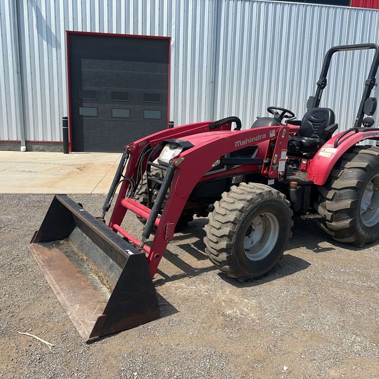 MAHINDRA 3550 PST