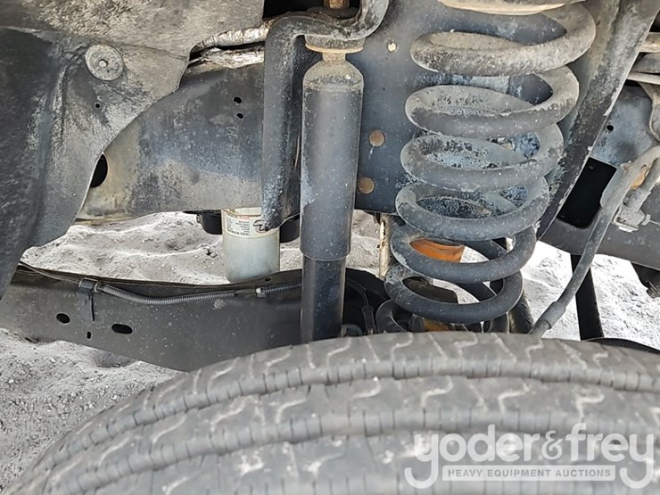 2015-ford-f550-image-10
