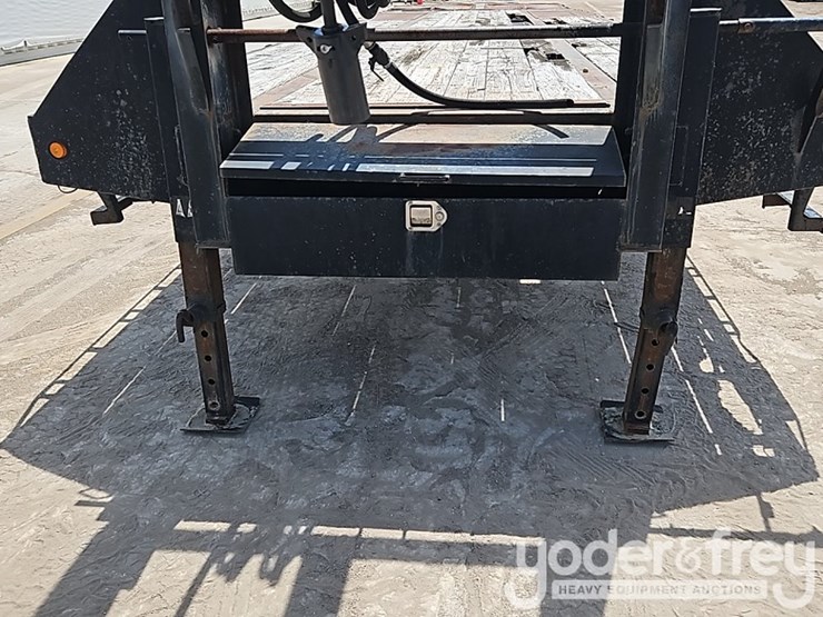 2015-big-tex-22gn-28bk+5mr-image-10
