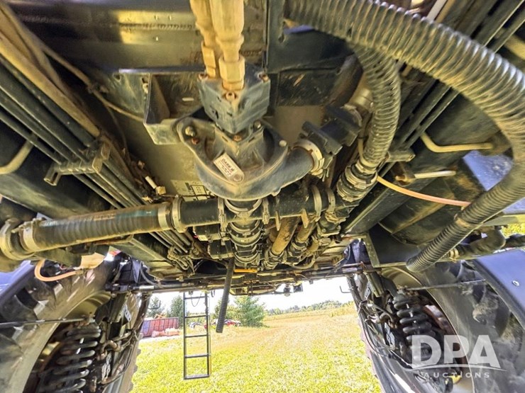 2019-case-ih-patriot-4440-image-56