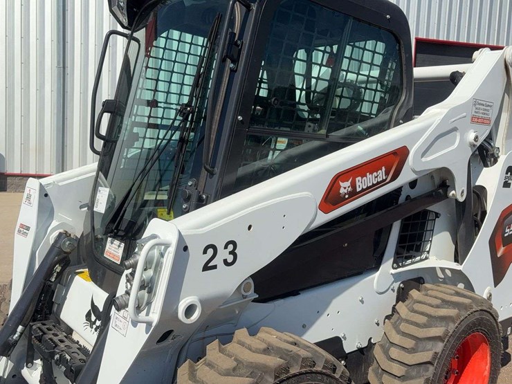 2024-bobcat-s590-image-15